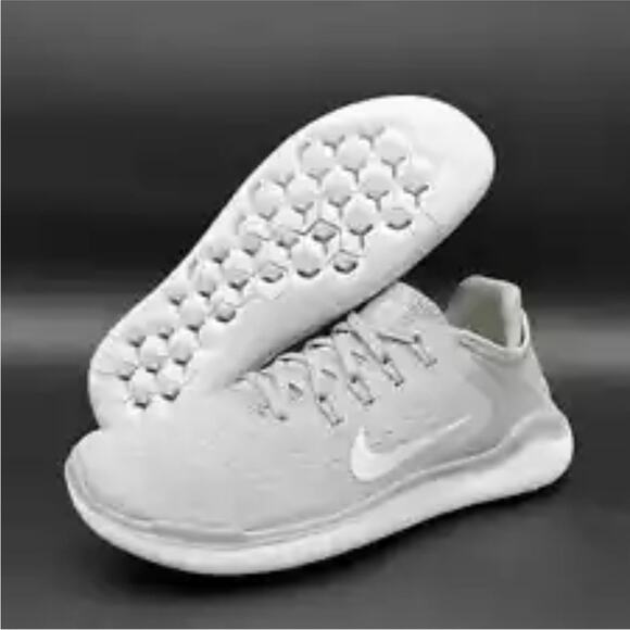 Nike Free RN 2018 Wolf Grey White Sneakers Retro 942837-003 Womens Size 8.5 - Picture 2 of 5